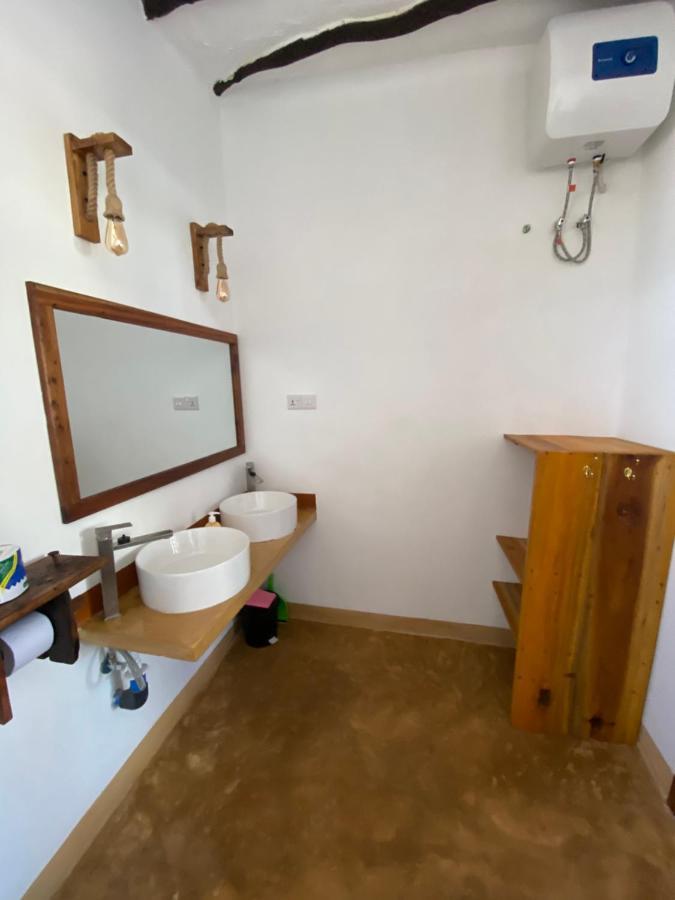 Zuzanu House Bed & Breakfast Nungwi Exterior photo
